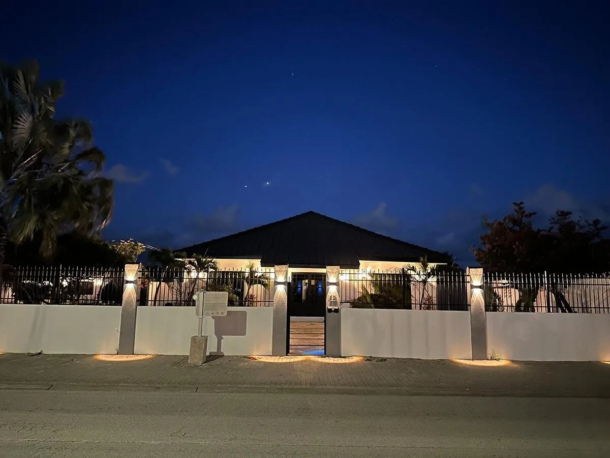 Eagle Stays Aruba-New Luxury, Cozy & Spacious Studio Near Eagle Beach! Oranjestad Appartement