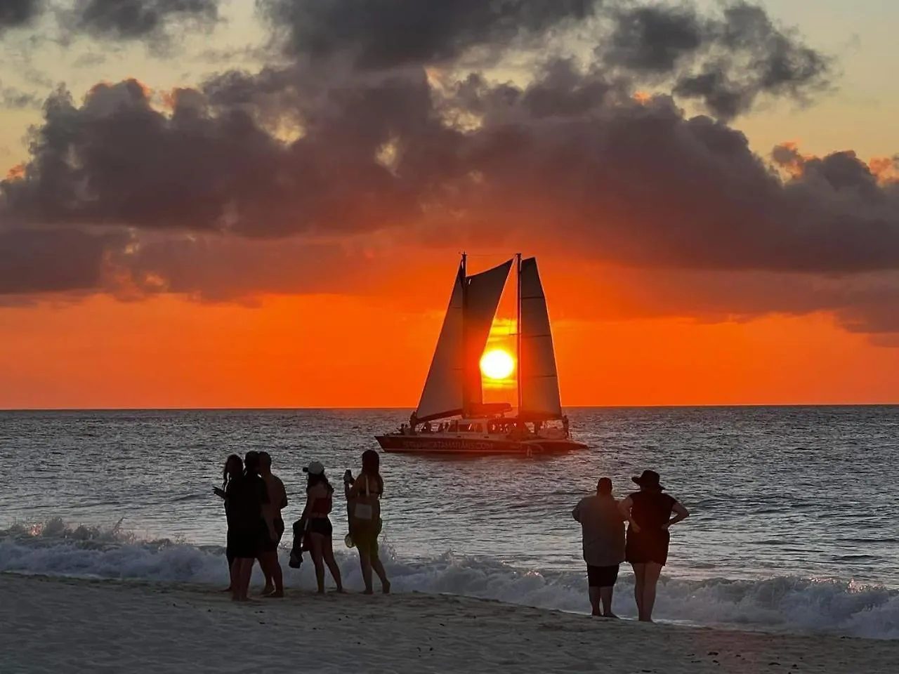 Eagle Stays Aruba-New Luxury, Cozy & Spacious Studio Near Eagle Beach! Oranjestad